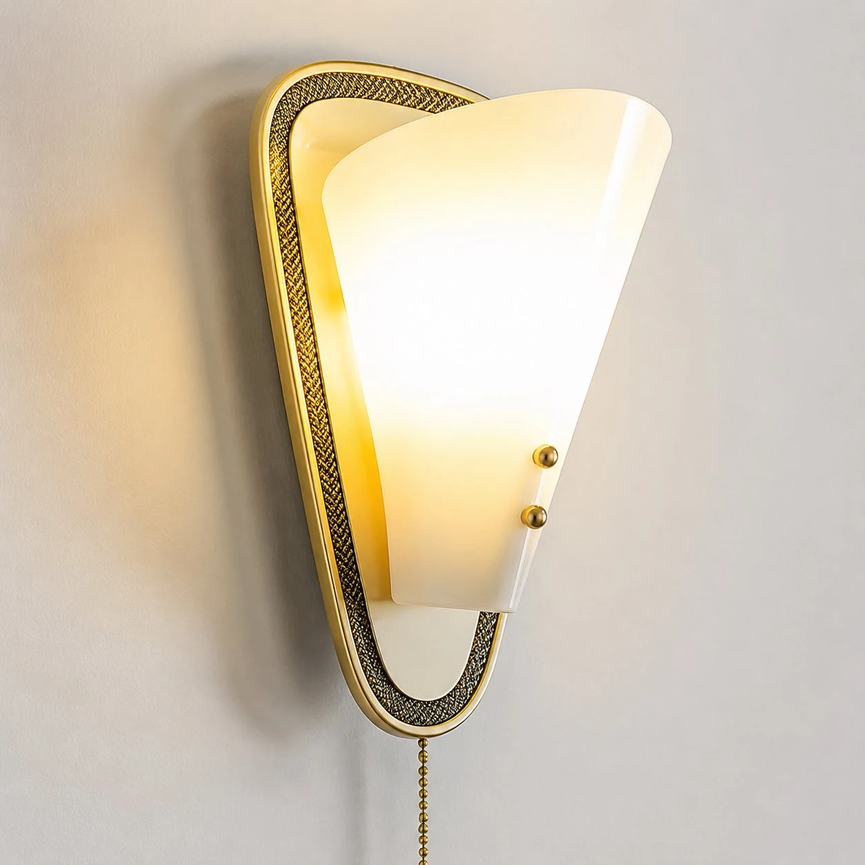 Vintage French pull-chain wall sconce