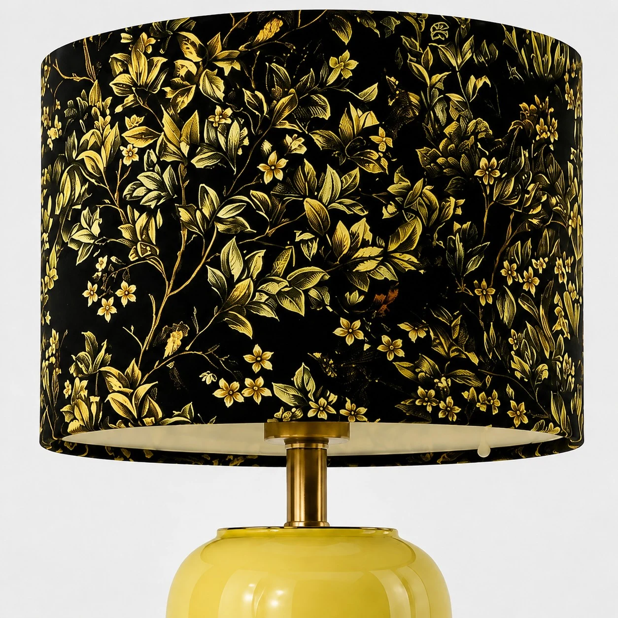 Ceramic table lamp with floral shade